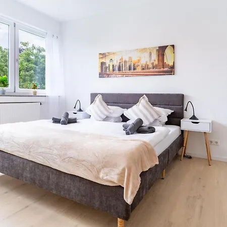 Premium Stuttgart Airport-messe & Parkplatz Mit Balkon Apartamento