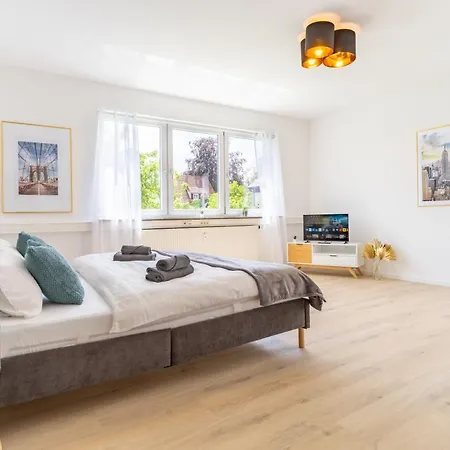 Premium Stuttgart Airport-messe & Parkplatz Mit Balkon Filderstadt