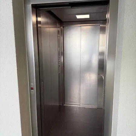 Premium Stuttgart Airport-messe & Parkplatz Mit Balkon *